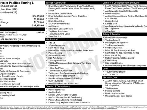 Used 2017 Chrysler Pacifica Touring-L w/ Tire & Wheel Group FWD image 7