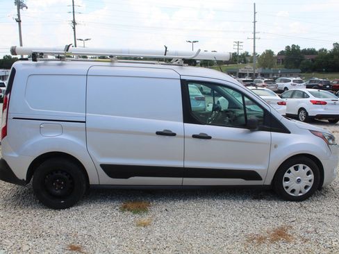 Used 2021 Ford Transit Connect XLT image 6