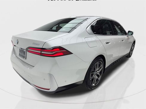 Used 2026 BMW 530i xDrive image 9