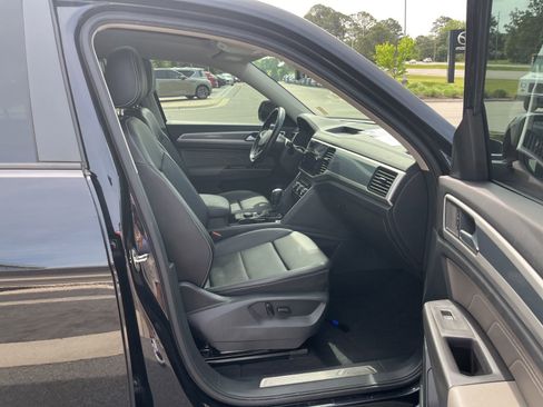 Used 2022 Volkswagen Atlas SEL R-Line AWD/4WD image 38
