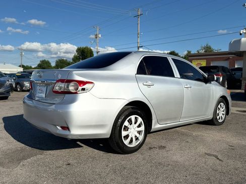 Used 2012 Toyota Corolla L FWD image 2
