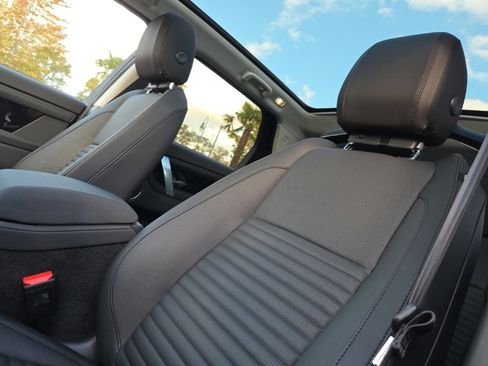 New 2025 Land Rover Discovery Sport S image 14