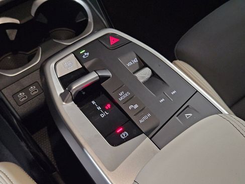 Used 2026 BMW X2 xDrive28i w/ Convenience Package image 11