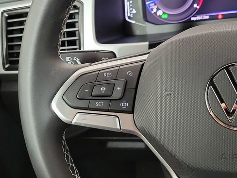 Used 2022 Volkswagen Atlas Cross Sport SE AWD/4WD image 19