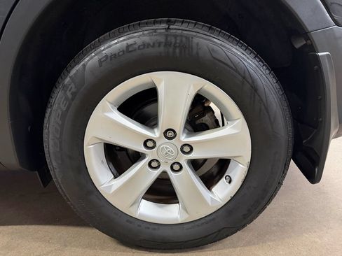 Used 2013 Toyota RAV4 XLE AWD/4WD image 29
