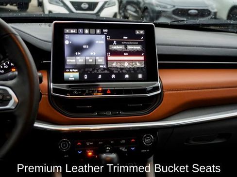 Used 2023 Jeep Compass Limited image 10