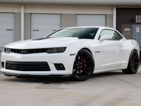 Used 2015 Chevrolet Camaro SS w/ SS Performance Package image 1