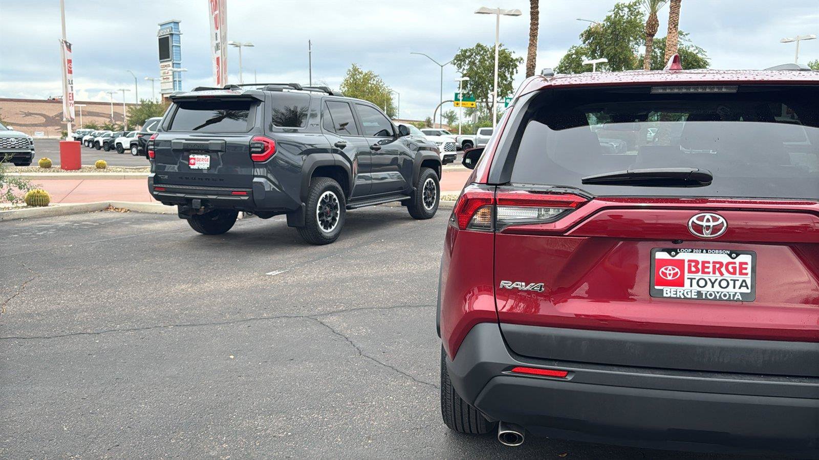 Used 2025 Toyota RAV4 XLE w/ Convenience Package FWD image 8