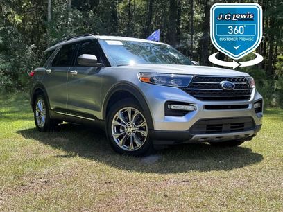 Certified 2022 Ford Explorer XLT w/ Equipment Group 202A