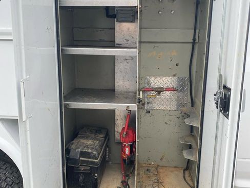 Used 2017 RAM 4500 Tradesman w/ Power Accessory Group image 9