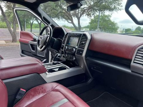 Used 2019 Ford F150 Platinum w/ Equipment Group 701A Luxury AWD/4WD image 27