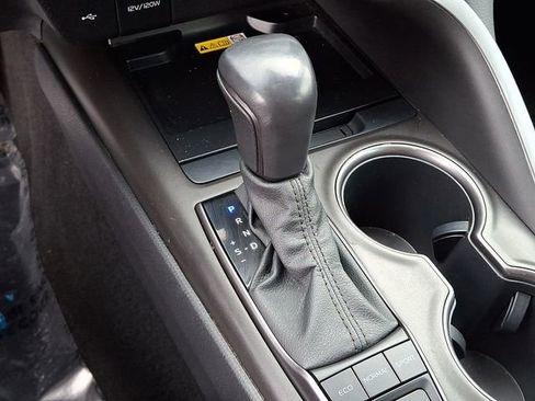 Used 2022 Toyota Camry XSE image 17