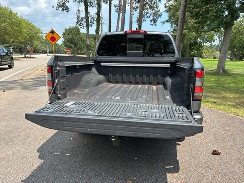 Used 2023 Nissan Frontier SV w/ SV Convenience Package RWD image 18