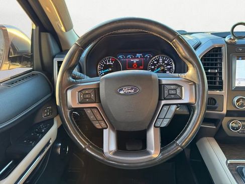 Used 2019 Ford Expedition Platinum image 12