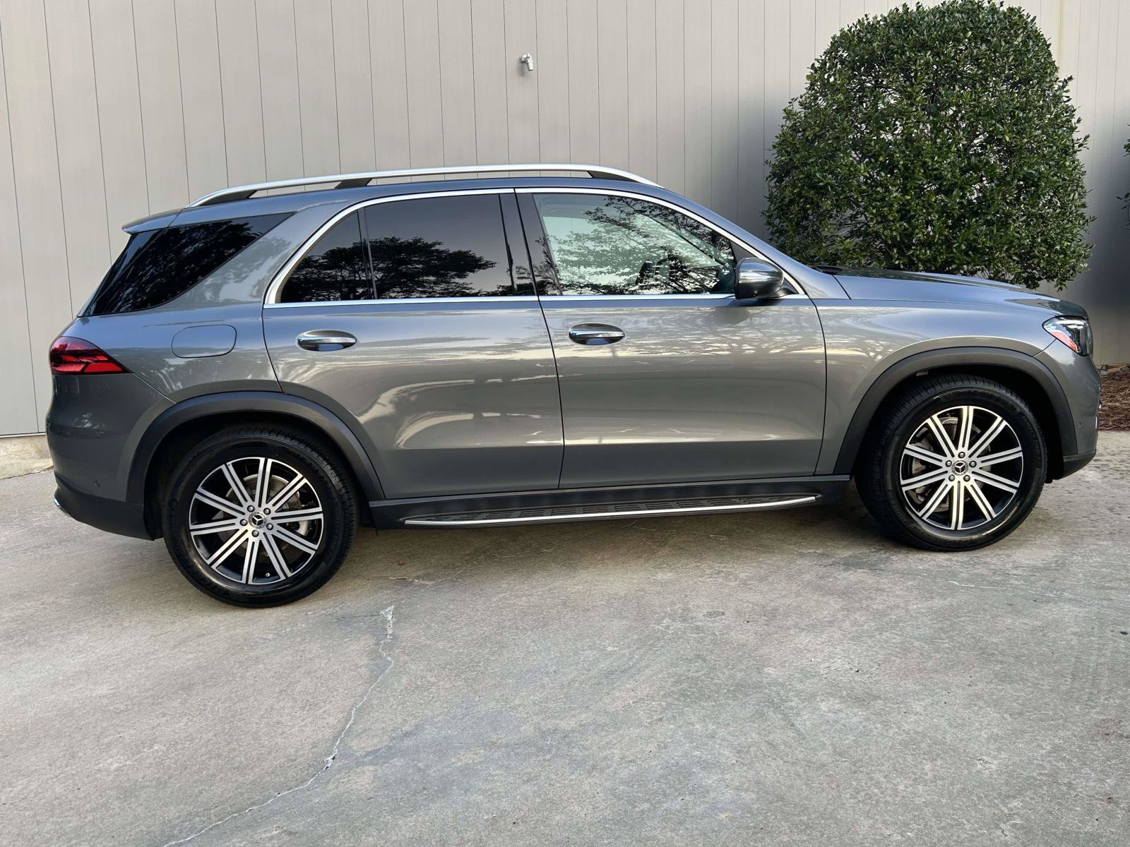 Certified 2025 Mercedes-Benz GLE 350 4MATIC image 5