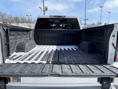 Certified 2020 GMC Sierra 1500 AT4 w/ Off-Road Performance Package image 23