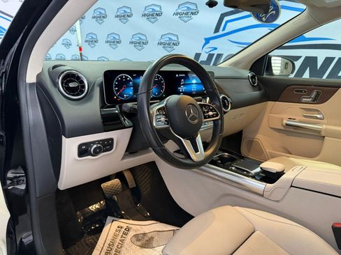 Used 2021 Mercedes-Benz GLA 250 4MATIC w/ Premium Package image 14