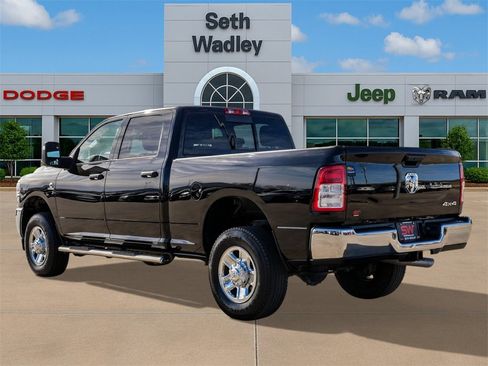 Used 2024 RAM 2500 Tradesman w/ Chrome Appearance Group image 5