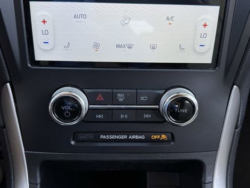 Certified 2024 Ford Edge SEL image 18