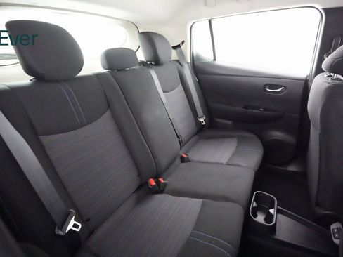 Used 2023 Nissan Leaf SV Plus image 9