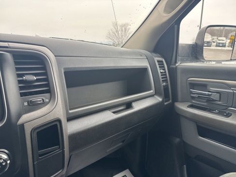 Used 2017 RAM 5500 Tradesman w/ Power & Remote Entry Group image 21