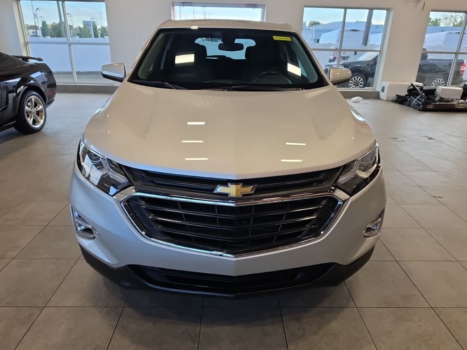 Used 2020 Chevrolet Equinox LT w/ Driver Convenience Package FWD image 8
