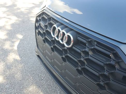 Certified 2025 Audi Q5 2.0T Premium AWD/4WD image 11