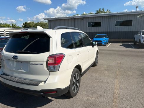 Used 2018 Subaru Forester 2.5i Limited AWD/4WD image 17