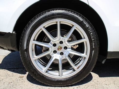 Used 2017 Porsche Macan S AWD/4WD image 12