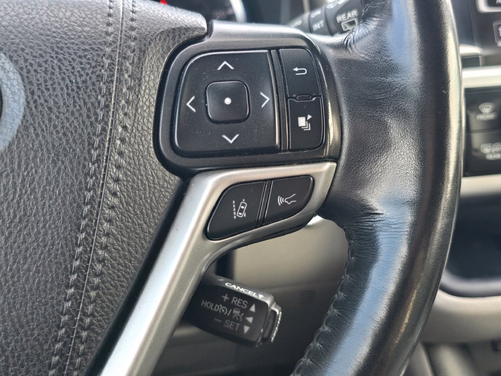Certified 2019 Toyota Highlander Limited Platinum AWD/4WD image 33