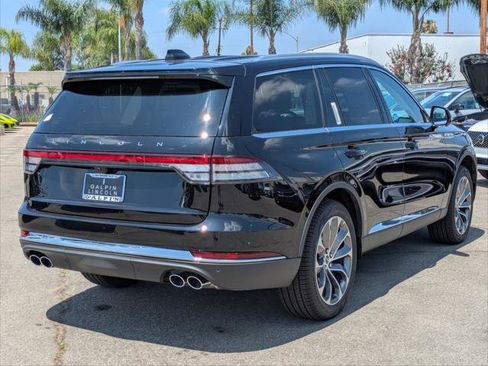 New 2025 Lincoln Aviator AWD w/ Equipment Group 101A image 2