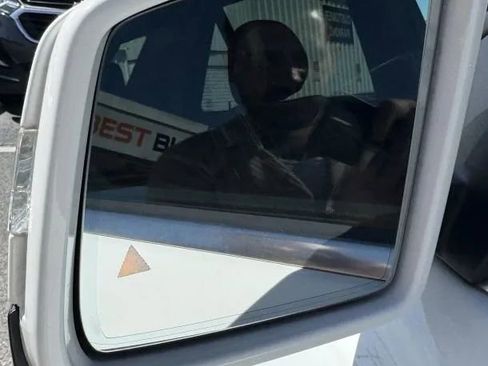 Used 2014 Mercedes-Benz ML 350 ML 350 4MATIC Sport Utility 4D w/ Premium 1 Package image 11