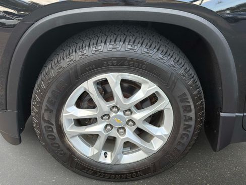 Used 2020 Chevrolet Traverse LS AWD/4WD image 10