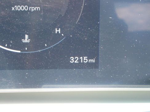 Used 2025 Hyundai Tucson Limited FWD image 33