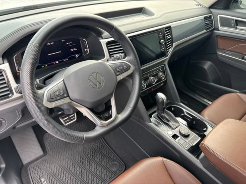 Used 2023 Volkswagen Atlas SEL R-Line AWD/4WD image 23