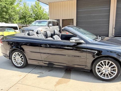 Used 2009 Volvo C70 T5 FWD image 14