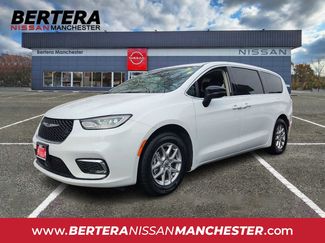 Used 2024 Chrysler Pacifica Touring-L video 1