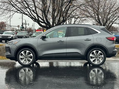 Certified 2025 Ford Escape Platinum image 5