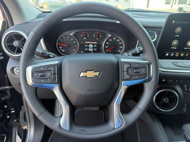 New 2026 Chevrolet Blazer LT w/ Convenience Package FWD image 9