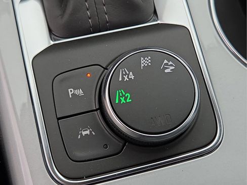 New 2026 Chevrolet Blazer LT w/ Sound & Technology Package AWD/4WD image 22