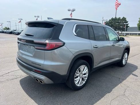 Used 2024 GMC Acadia Elevation w/ Luxury Package AWD/4WD image 5