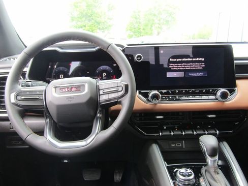 New 2026 GMC Canyon AT4 w/ AT4 Premium Package AWD/4WD image 5