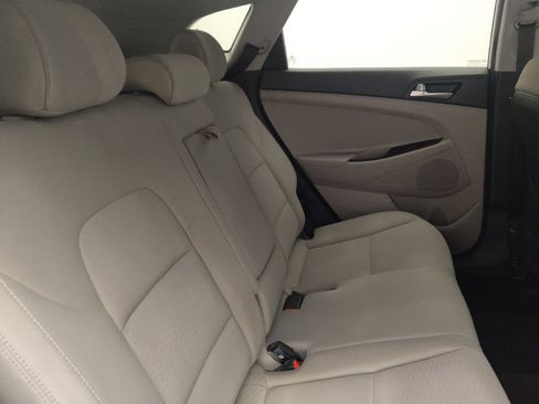Used 2019 Hyundai Tucson SE AWD/4WD image 19