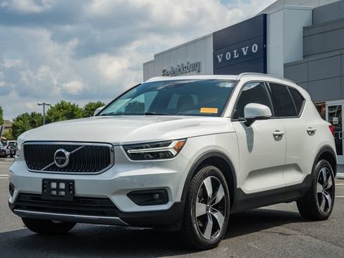 Used 2021 Volvo XC40 T5 Momentum w/ Premium Package AWD/4WD image 3