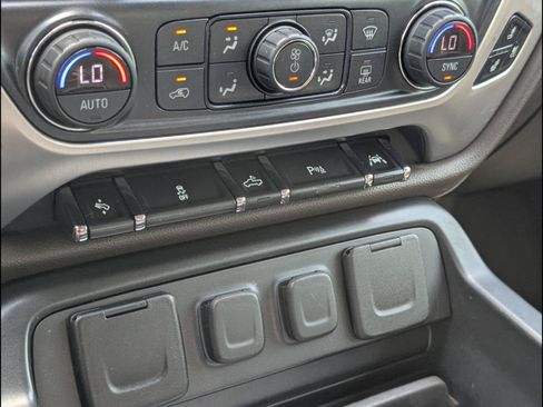Used 2018 GMC Sierra 1500 SLT AWD/4WD image 16