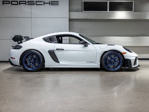 Used 2025 Porsche 718 Cayman GT4 RS w/ Weissach Package image 9