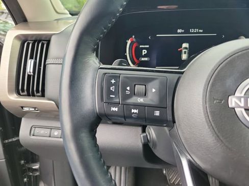 Used 2023 Nissan Pathfinder Platinum w/ Cargo Package AWD/4WD image 16