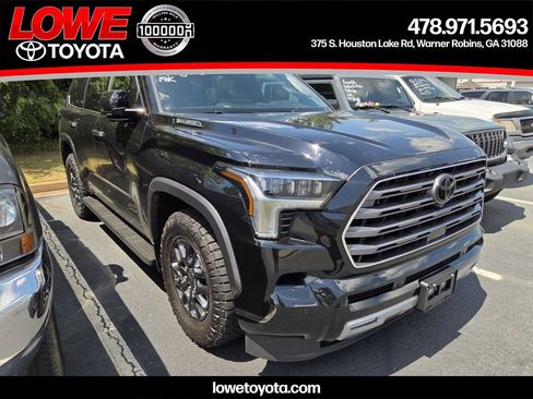 Used 2025 Toyota Sequoia Limited w/ Tow Technology Package AWD/4WD image 1