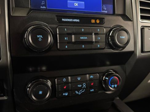 Used 2022 Ford F250 XLT w/ XLT Premium Package image 24