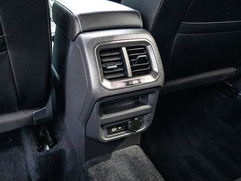 Used 2021 Volkswagen Tiguan SE FWD image 20